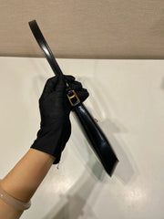 CLEO SHOULDER BAG 22 IN BLACK BRUSHED LAMBSKIN WITH CLASP CLOSURE