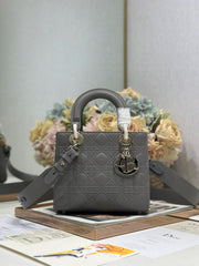 LADY SMALL BAG 20 IN GREY MACROCANNAGE LAMBSKIN GOLD HARDWARE
