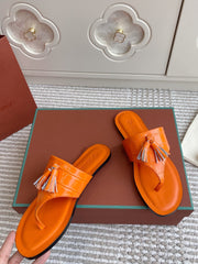 FLIP FLOPS IN ORANGE LAMBSKIN SNAKE EMBOSSING