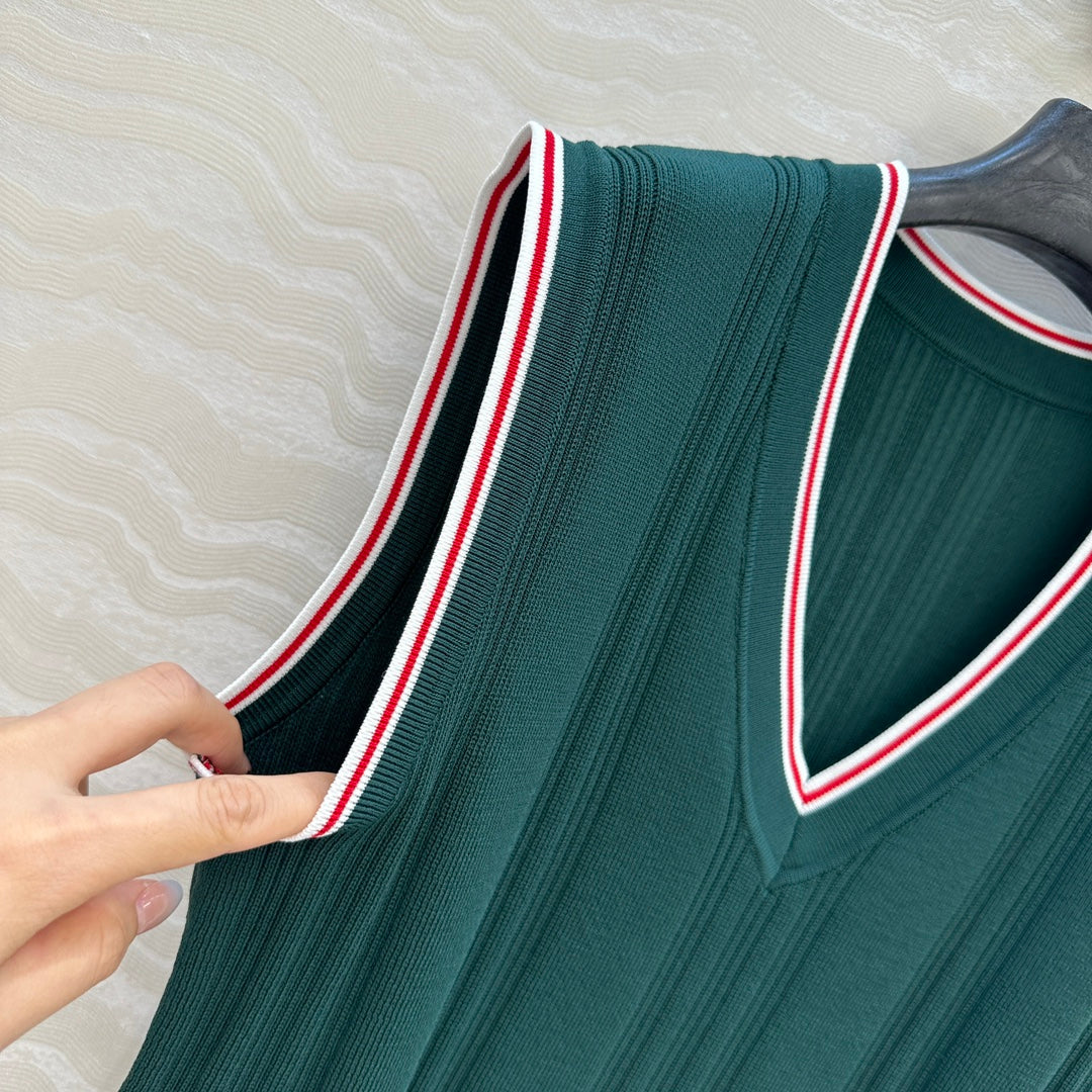 GUCCI V-NECK SLEEVELESS KNIT TOP IN DEEP SEA GREEN