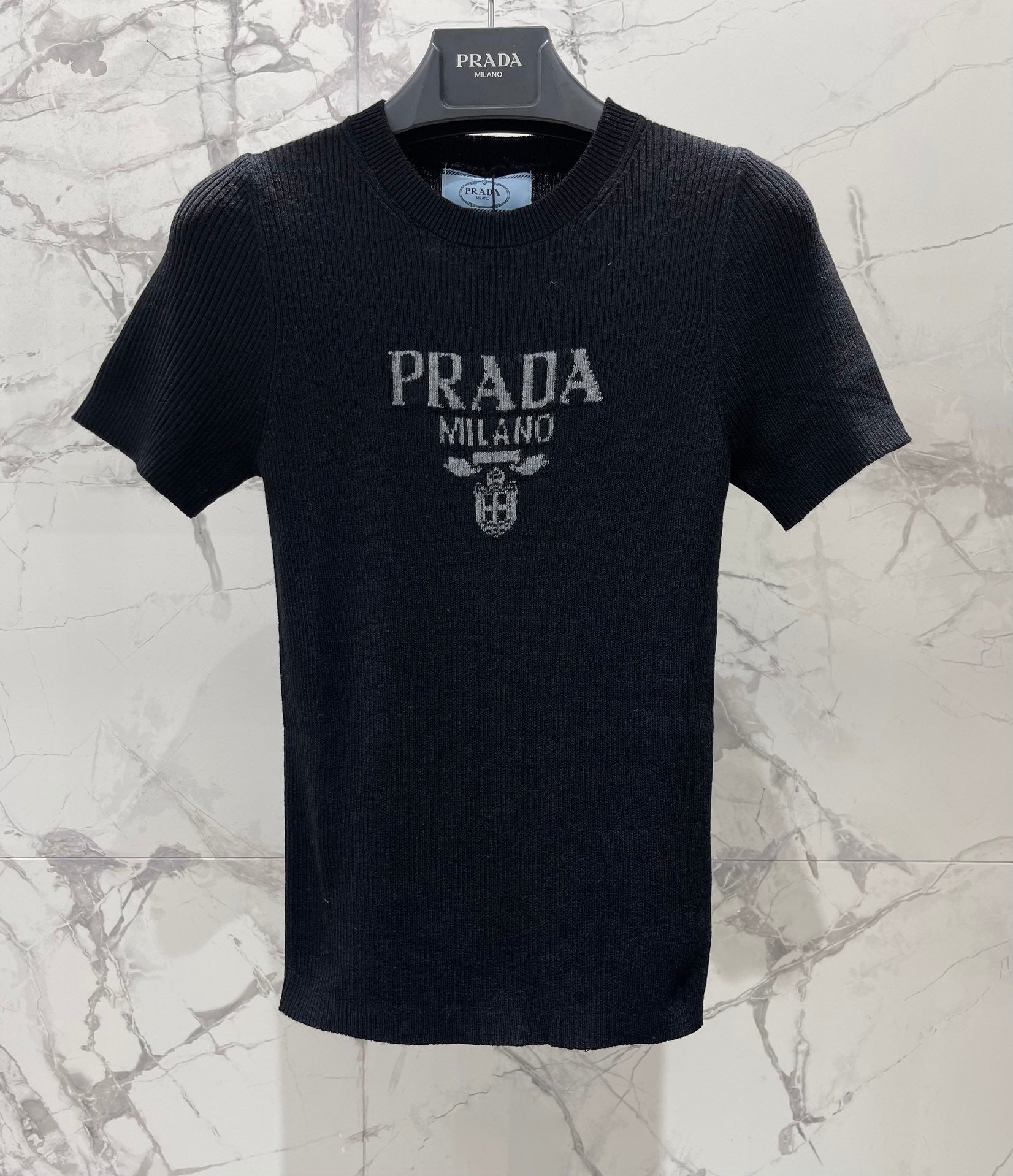 PRADA 26S SHORT-SLEEVE T-SHIRT 688