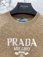 PRADA 26S SHORT-SLEEVE T-SHIRT 687