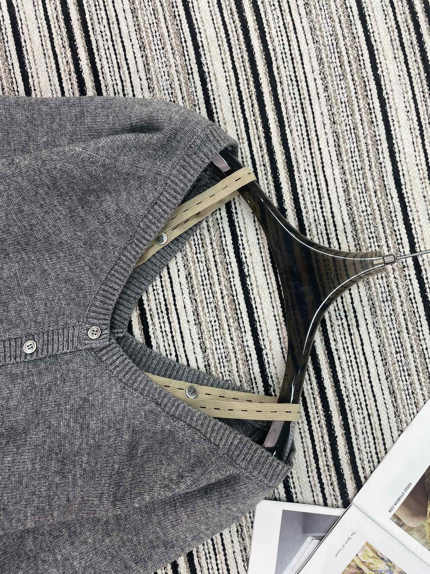 MIUMIU 26S KNIT SHORT SLEEVED T-SHIRT 943