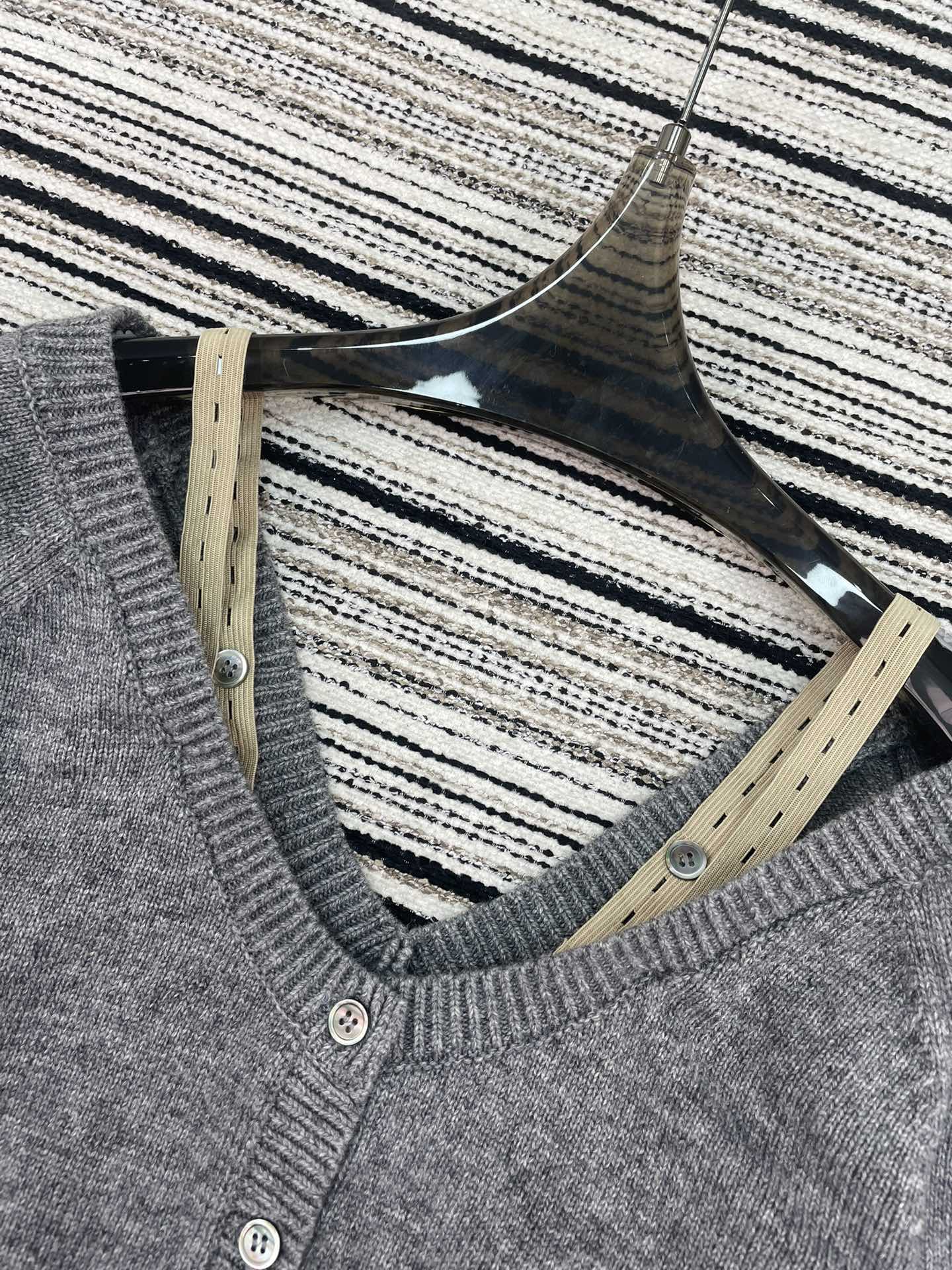 MIUMIU 26S KNIT SHORT SLEEVED T-SHIRT 943