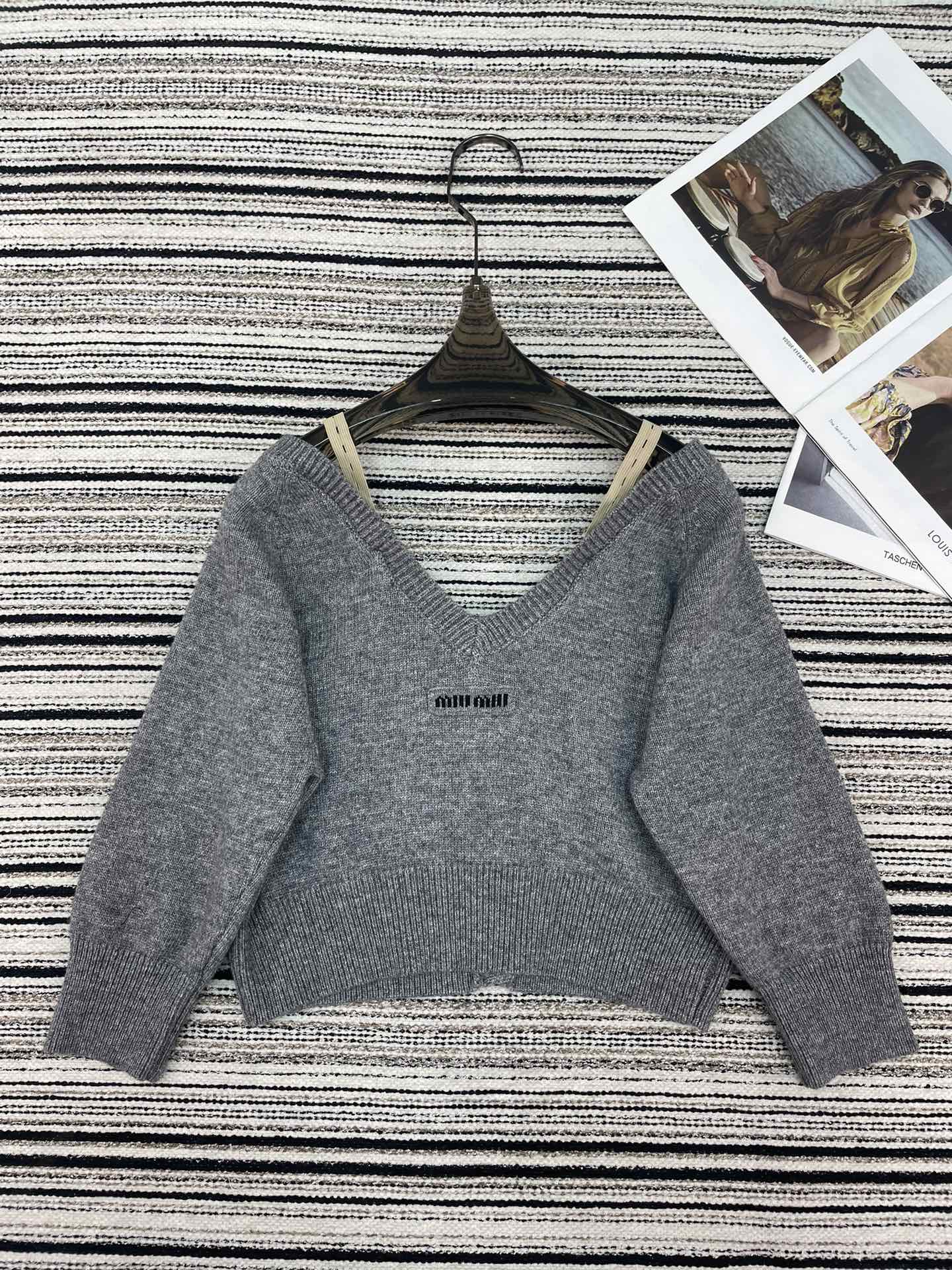 MIUMIU 26S KNIT SHORT SLEEVED T-SHIRT 943