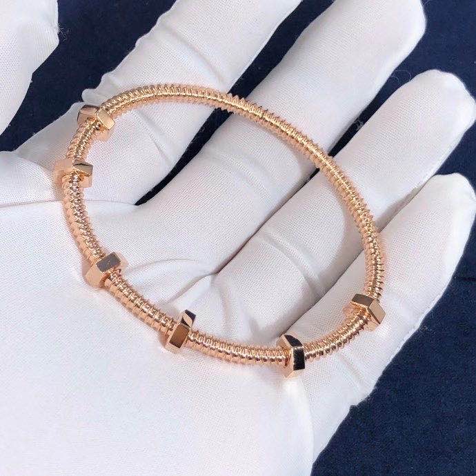Ecrou-De-Cartier-18k-Pink-Gold-Bracelet-B6049517-6-2_ce146692-8bbf-44e1-8404-0ab1cfb4fe5b.jpg