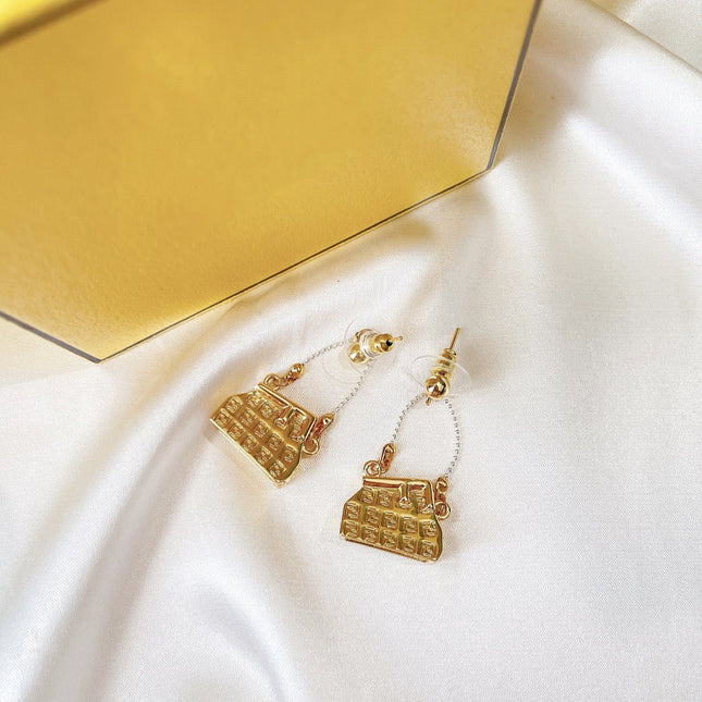 FF BAG GOLD EARRINGS