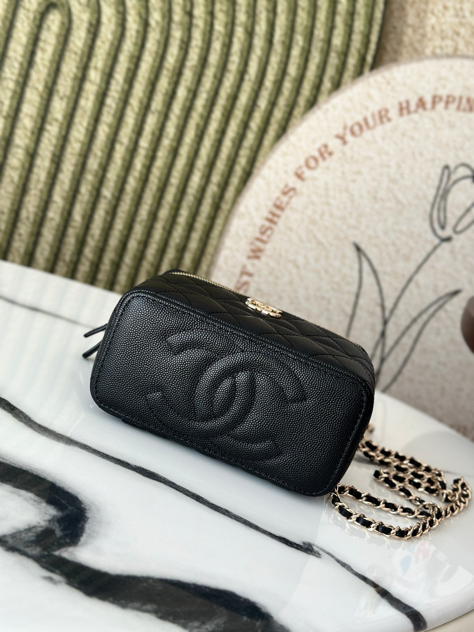 VANITY 17 CAVIAR WITH HANDLE IN BLACK CALFSKIN GOLD HARDWARE