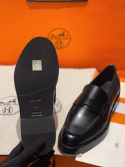 HM PARIS LOAFERS IN BLACK CALFSKIN WITH CLASSIC PENNY STRAP DESIGN