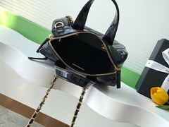 CC HANDBAG 21 IN BLACK PATENT QUILTED CALFSKIN WITH GOLD CHAIN
