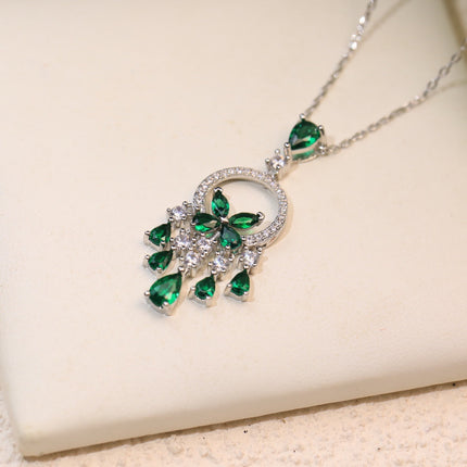 BUTTERFLY CHANDELIER CLASSIC GREEN SILVER DIAMOND NECKLACE