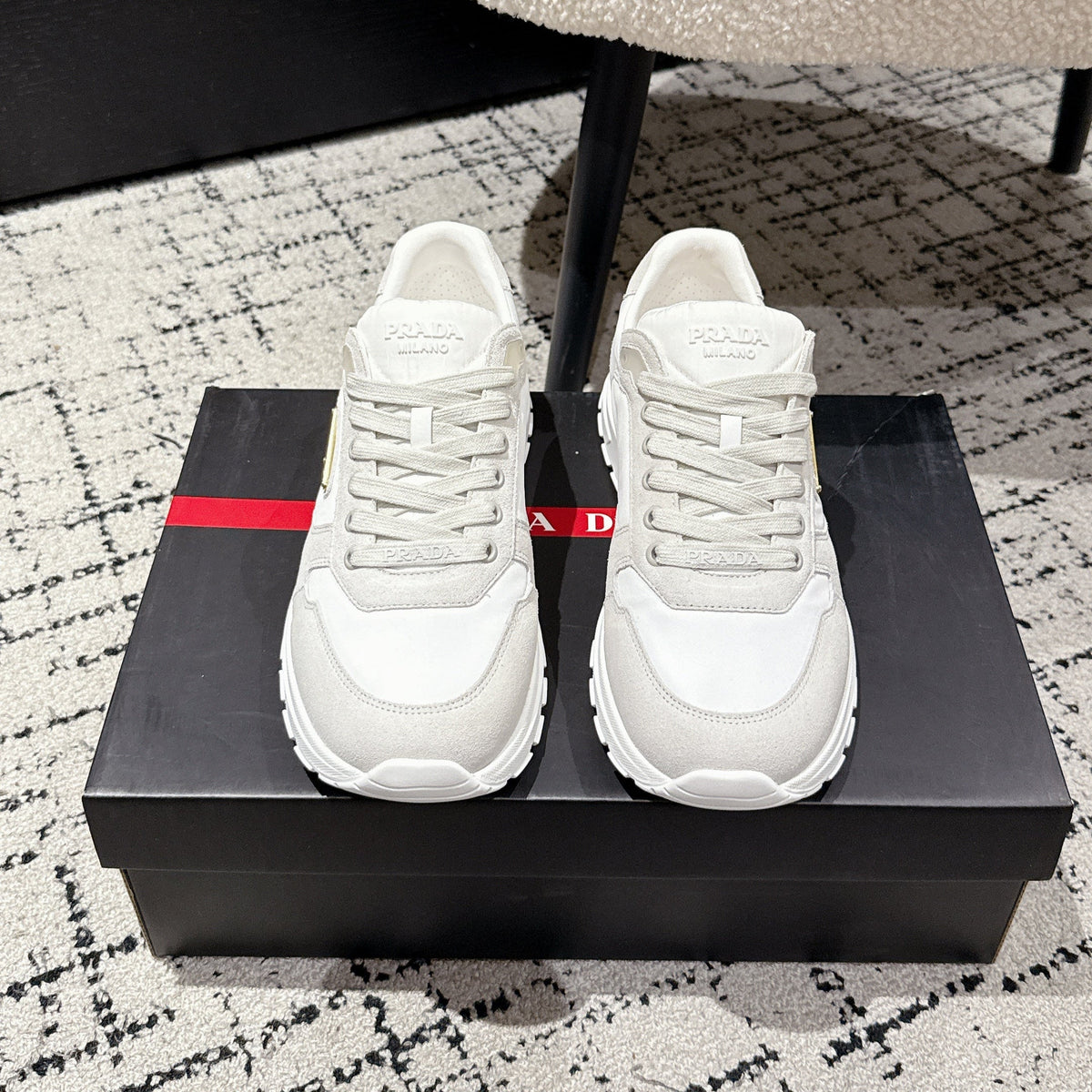 PRADA 25S MEN SNEAKERS LOGO IN WHITE NUBUCK AND CANVAS