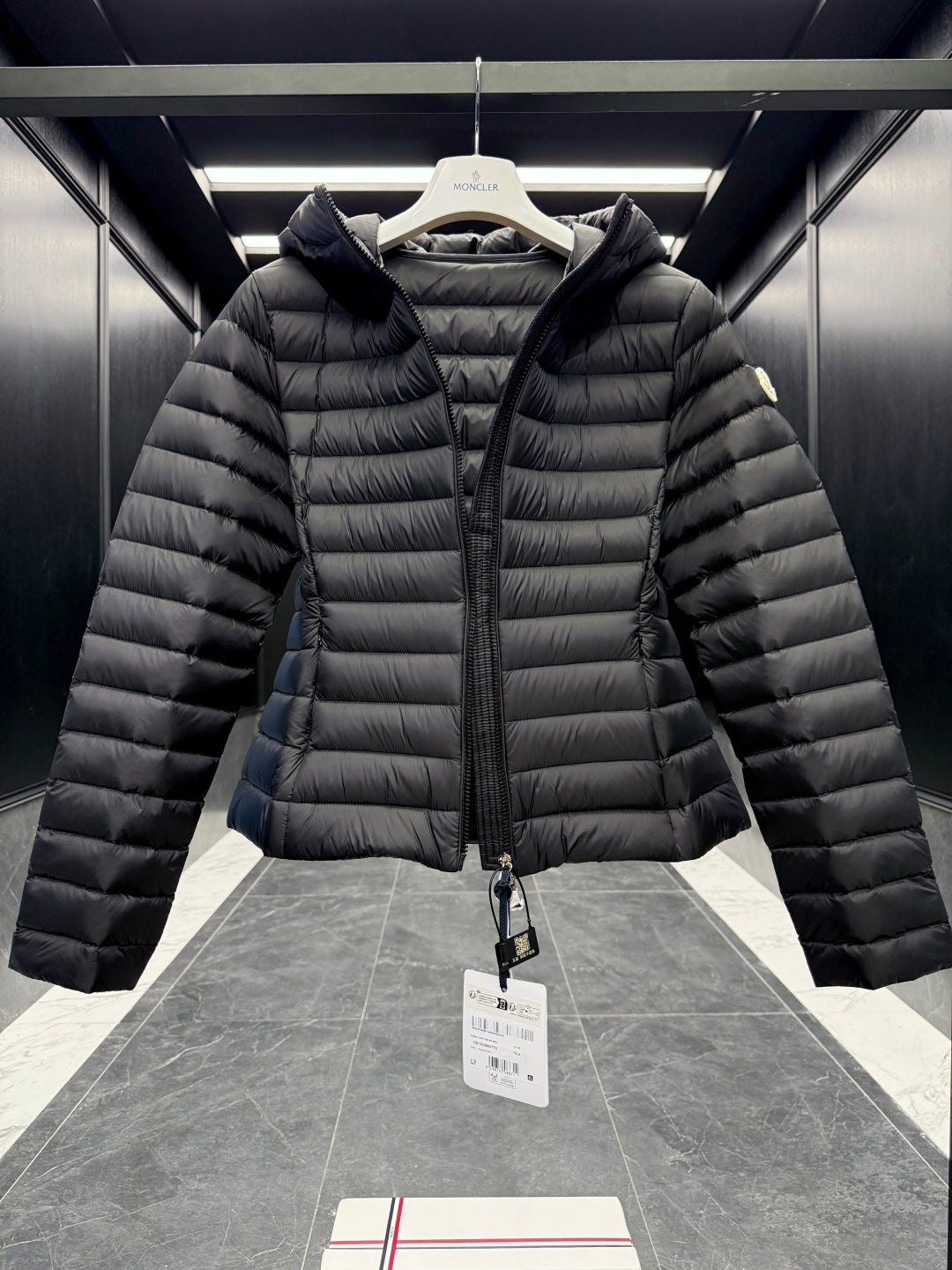 MONCLER 25S JACKET IN BLACK 018