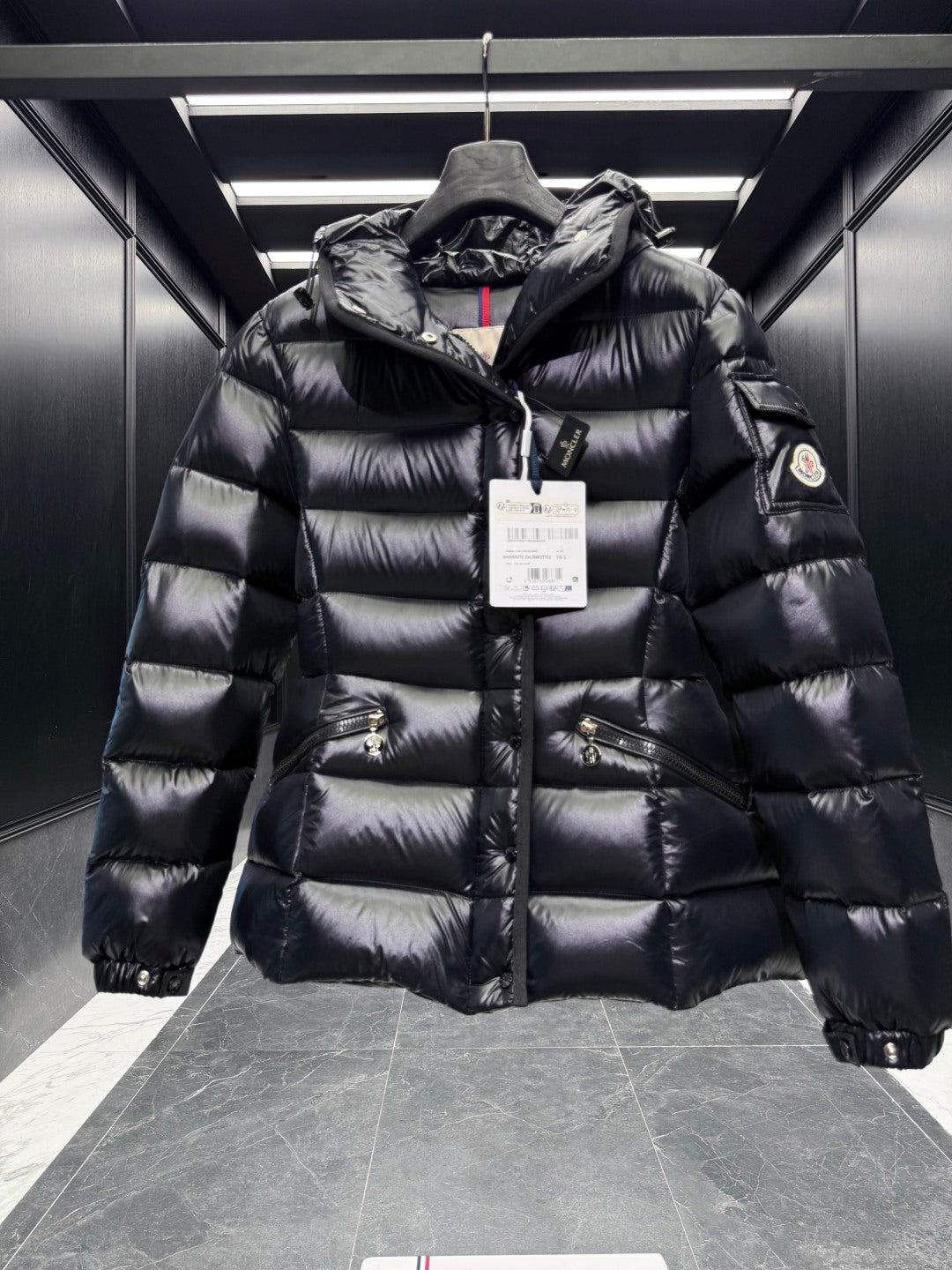 MONCLER 25S JACKET IN BLACK 016
