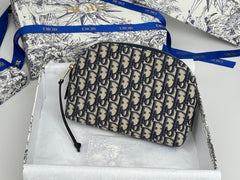 DIOR 25S 30 MONTAIGNE CLUTCH BAG 24 IN BLUE DIOR OBLIQUE JACQUARD