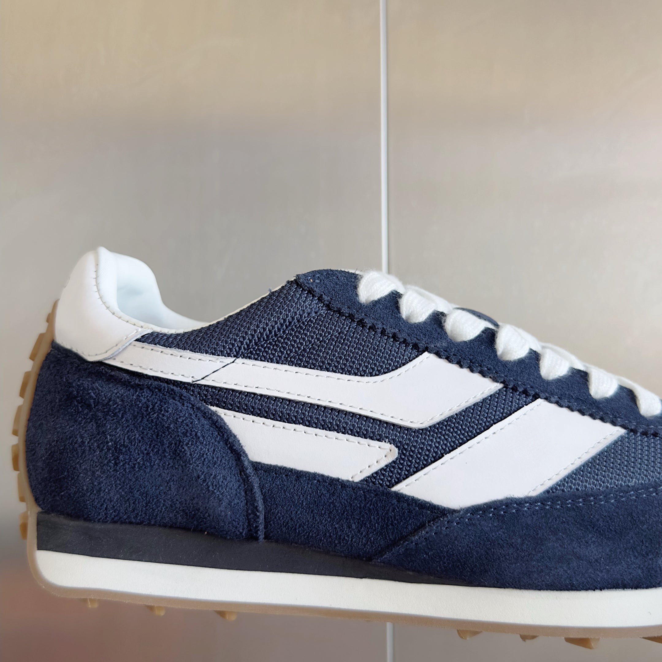 TOM FORD 26S SNEAKERS IN NAVY BLUE SUEDE