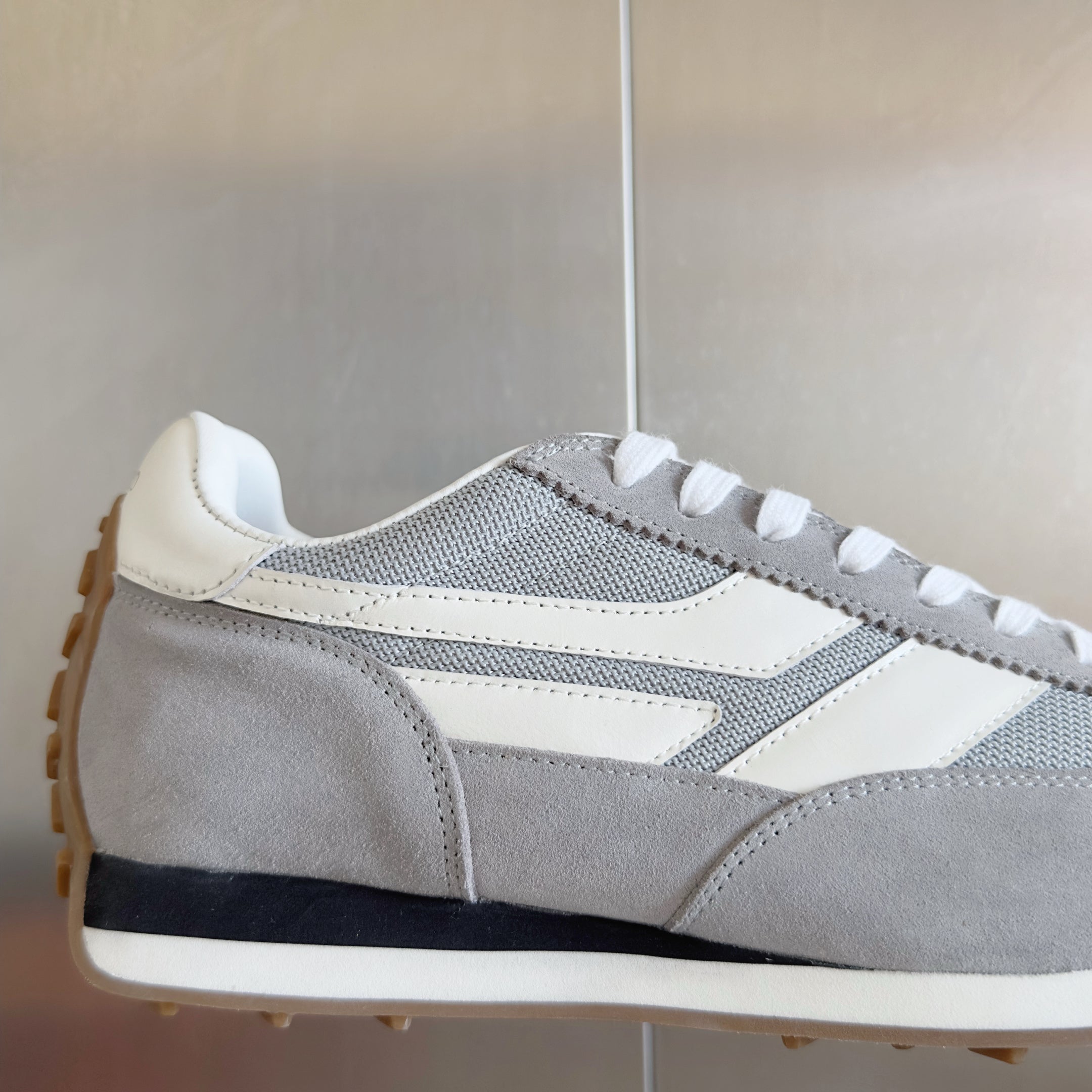 TOM FORD 26S SNEAKERS IN GREY SUEDE