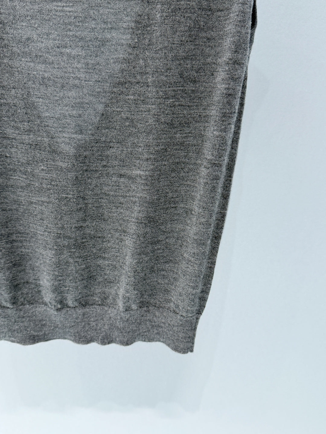 PRADA 26S V-NECK KNIT VEST 814