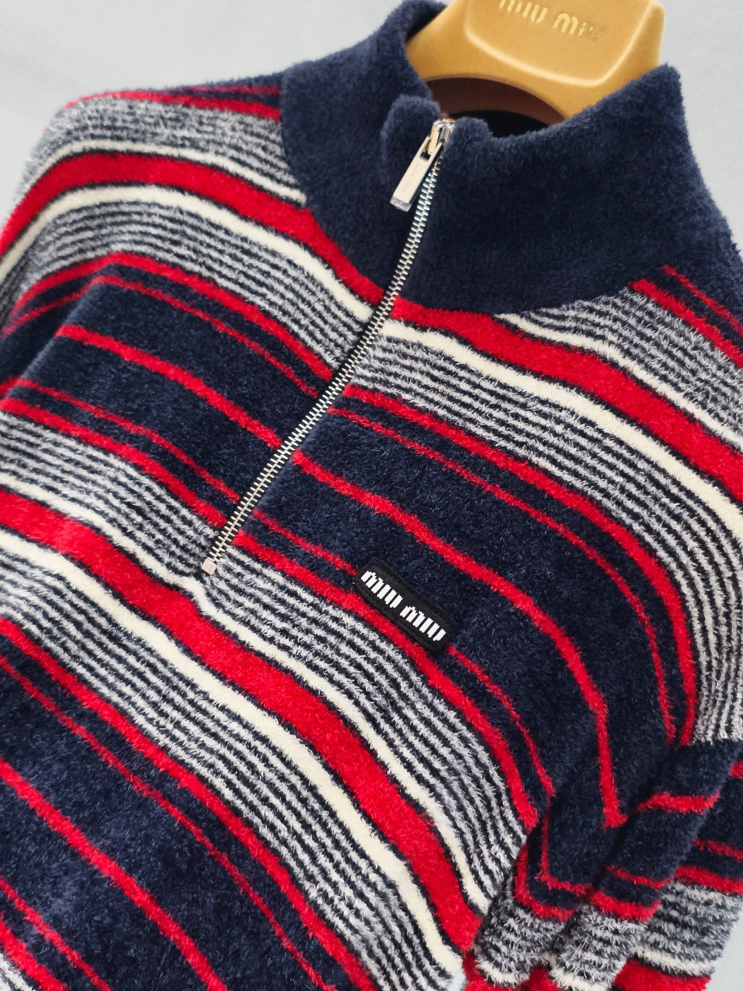 MIUMIU 26S ZIPPER SWEATER 879