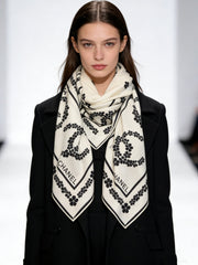 CHANEL 25S SCARF 135 CM IN CASHMERE SILK 943685
