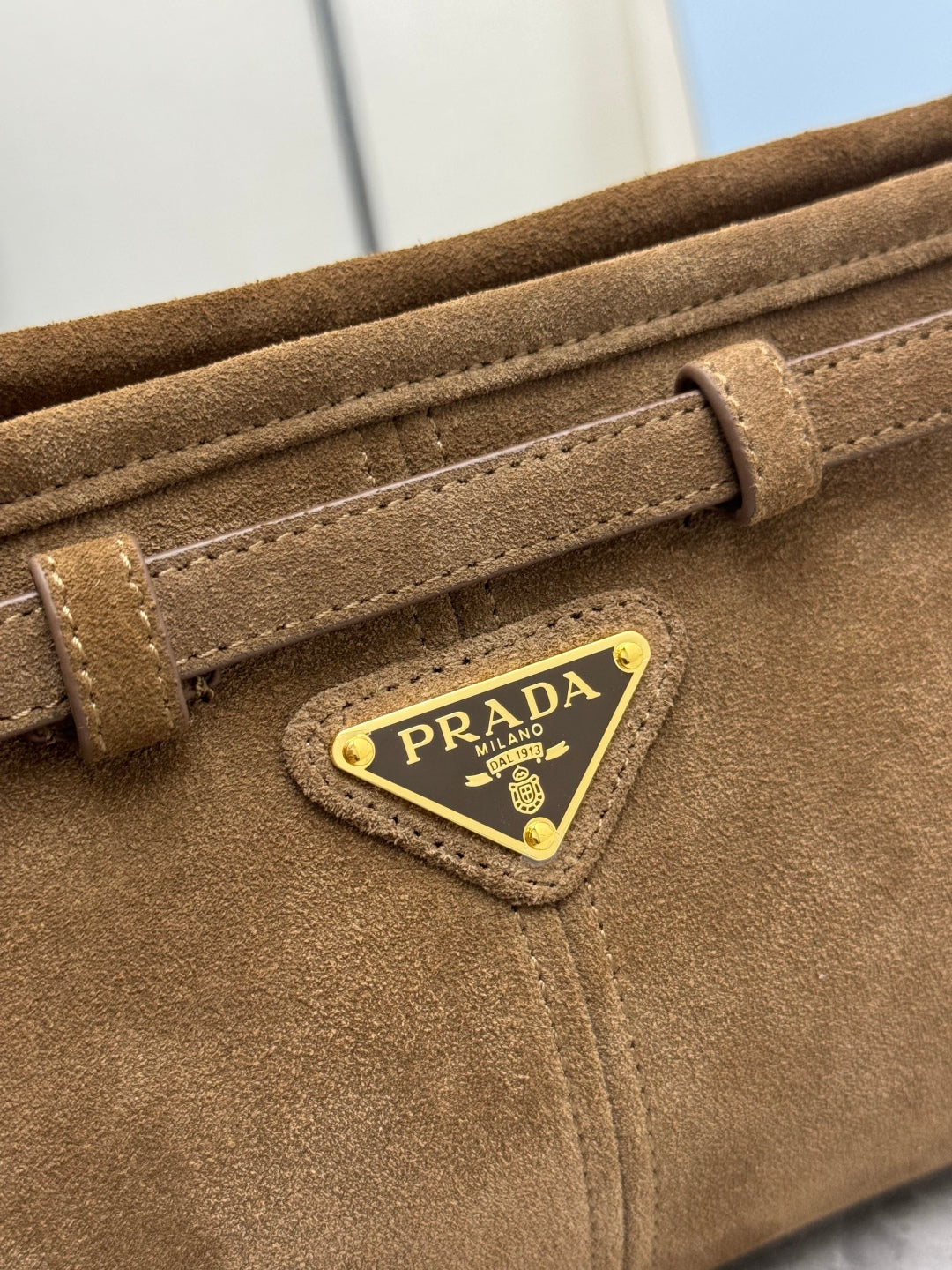 PRADA 25S BONNIE SMALL SHOULDER BAG 26 IN BROWN SUEDE GOLD HARDWRE