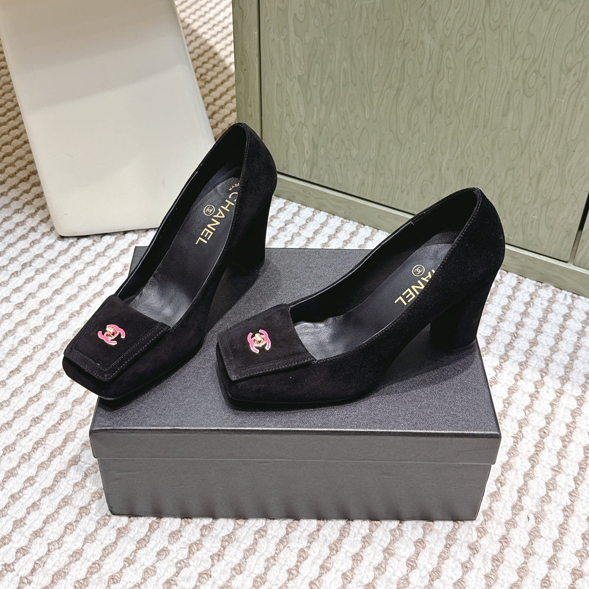 CHANEL 25S SLINGBACK SHOES 90MM IN BLACK SUEDE SQUARE TOE PINK HARDWARE