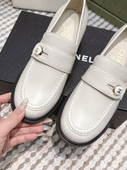 CHANEL 25S GODDESS MOCCASIN LOAFERS 65MM IN WHITE CALFSKIN GOLD HARDWARE