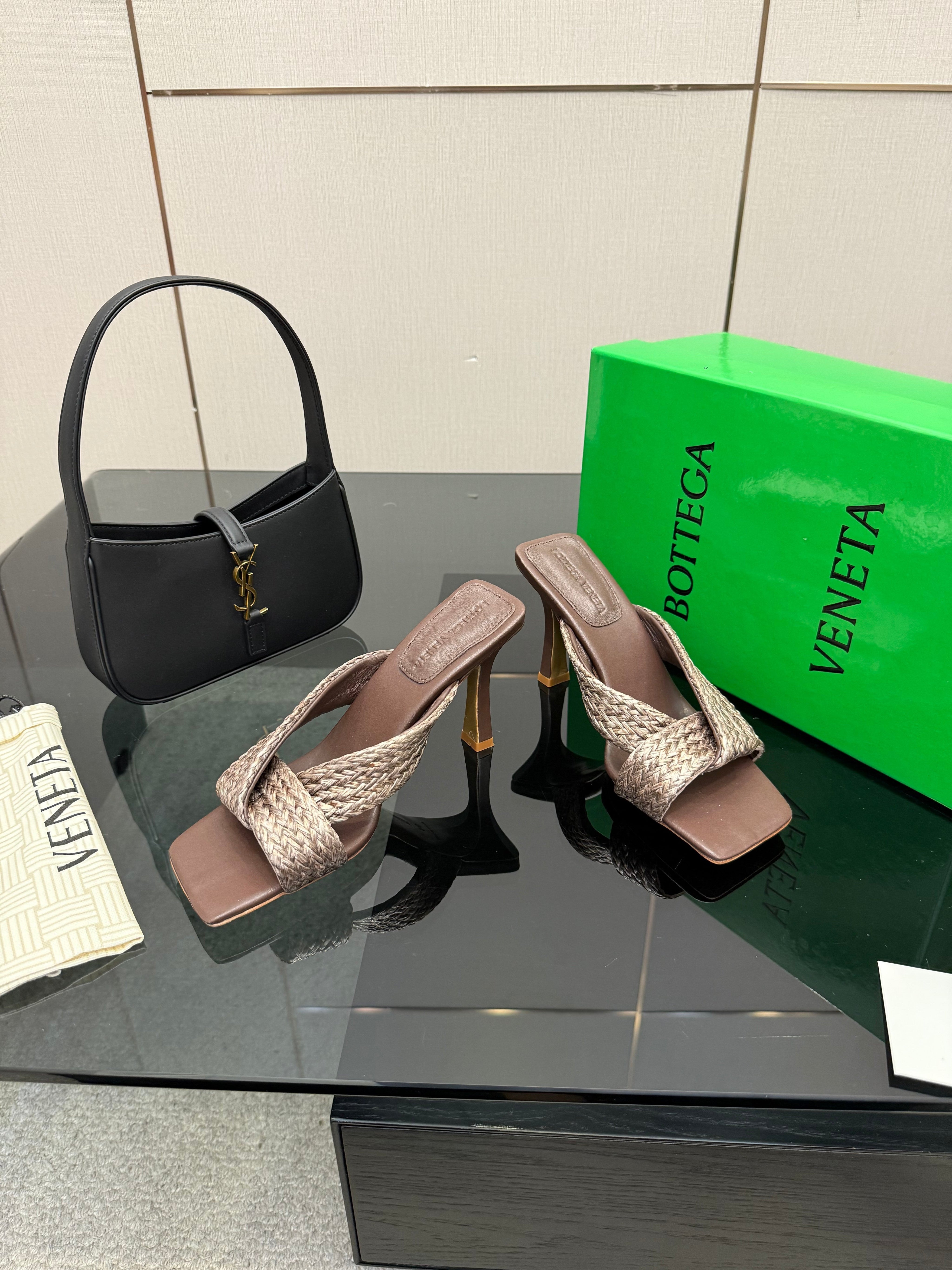 BOTTEGA VENETA 26S HEELED SANDALS 95 MM IN DARK BROWN CALFSKIN AND RAFFIA