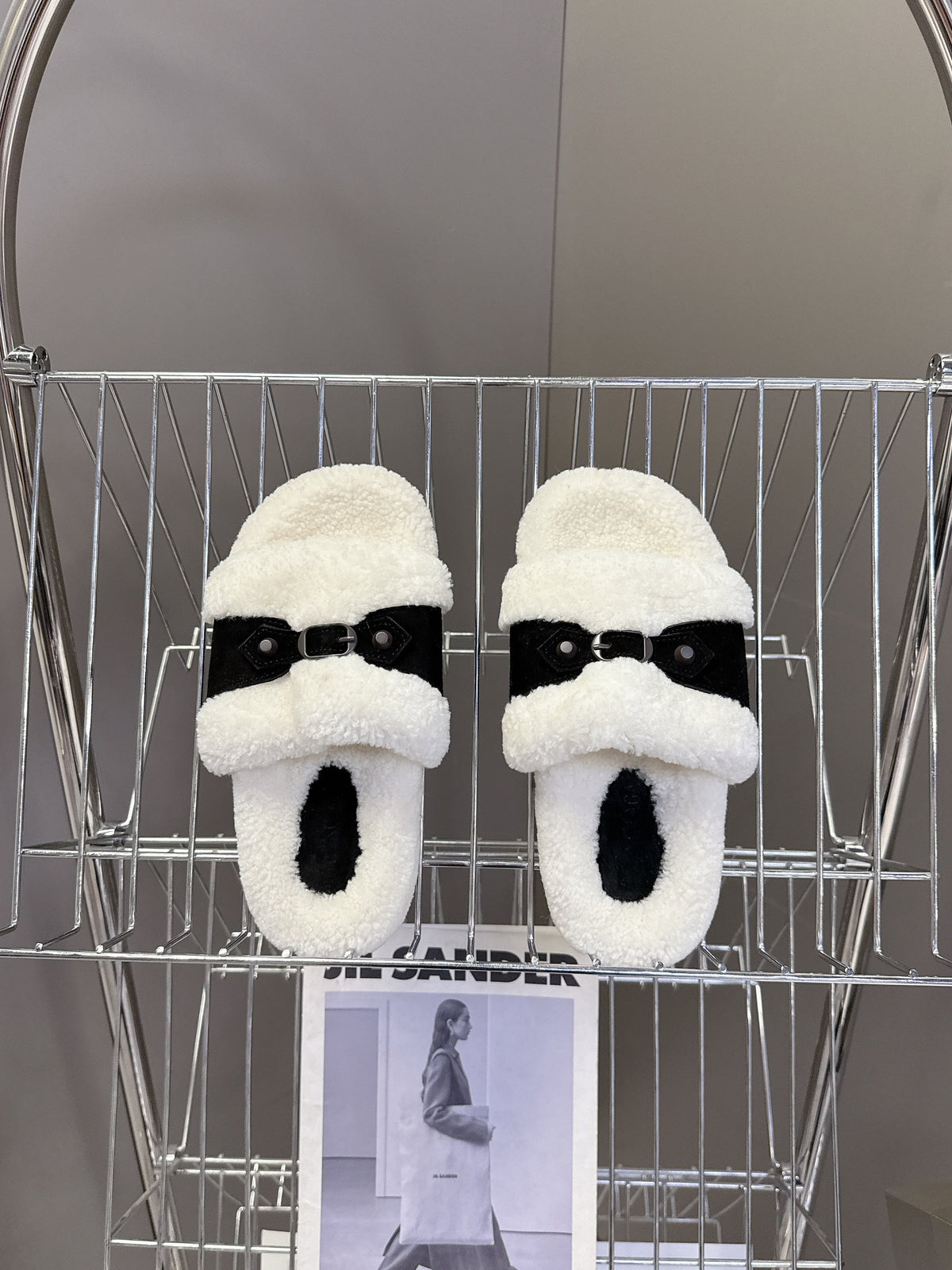 BALENCIAGA 25S SLIPPERS IN BLACK SUEDE AND WHITE WOOL