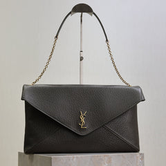 YSL 25S CASSANDRE ENVELOPE MESSENGER 35 IN LIGHT MUSK LAMBSKIN GOLD HARDWARE