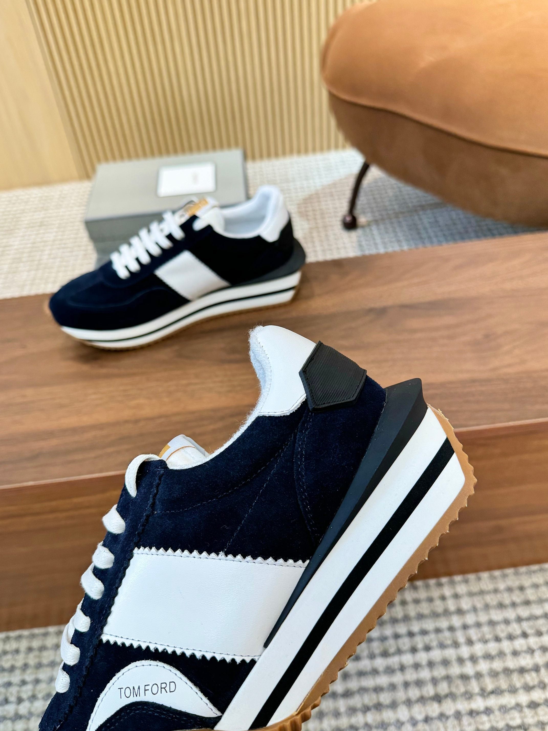 TOM FORD SNEAKERS IN NAVY BLUE SUEDE 432169