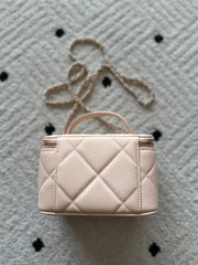 CHANEL 25S VANITY BAG 17 IN LIGHT PINK CAVIAR LEATHER