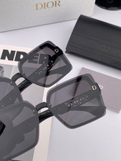 MONTAIGNE SUNGLASS CD1086 IN ACETATE