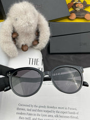 MONTAIGNE SUNGLASS CD5106 IN BLACK ACETATE