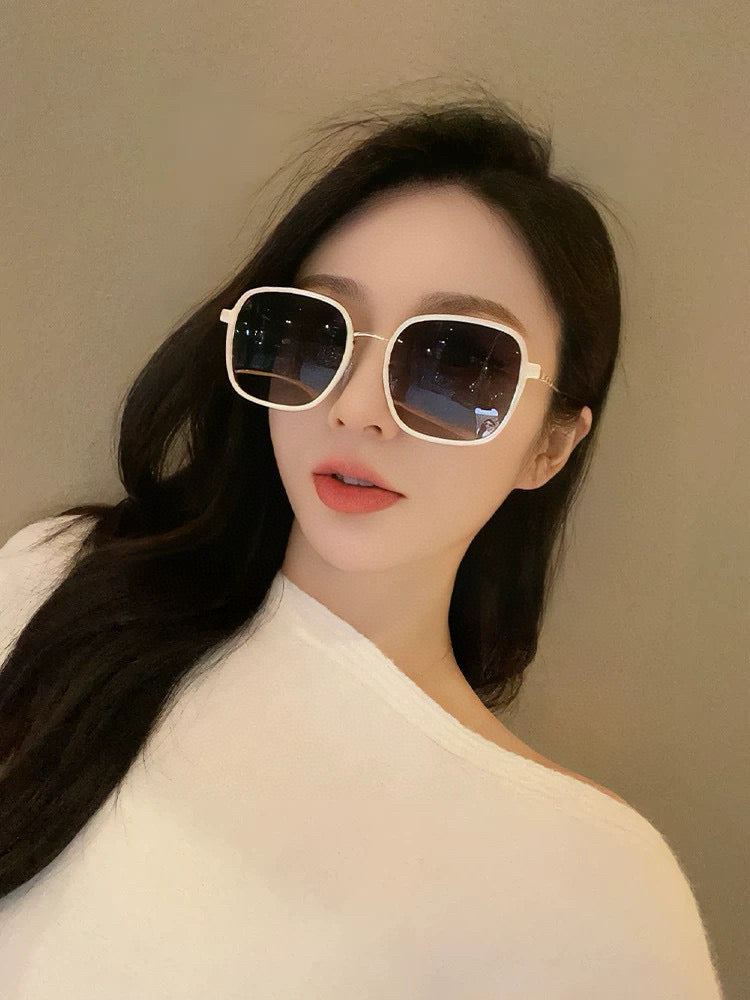 SQUARE SUNGLASSES CH0826 IN METAL