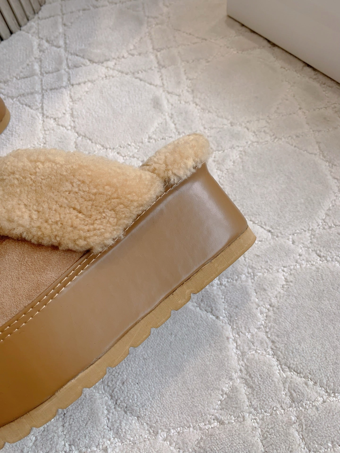 CELINE 25S DANA WEDGE MULE 70MM IN LIGHT BROWN SUEDE CALFSKIN AND SHEARLING