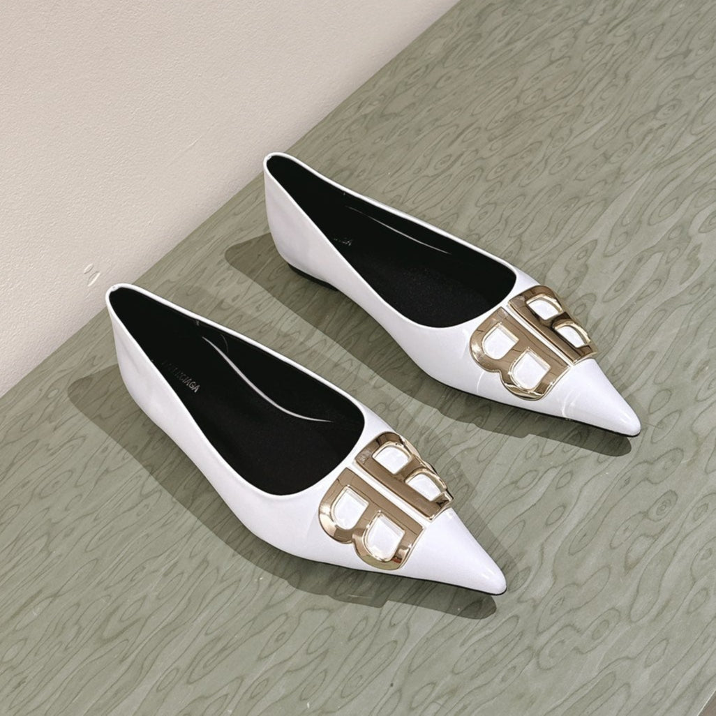POINTED BB GOLD BUCKLE BALLET FLAT IN WHITE SHINY LAMBSKIN