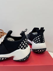 VIV' RUN SNEAKERS IN BLACK AND WHITE TECHNICAL FABRICS TRASS BUCKLE