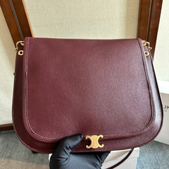 CELINE 25S BESACE SOFT TRIOMPHE 32MM IN SYRAH RED SUPPLE SHINY LAMBSKIN