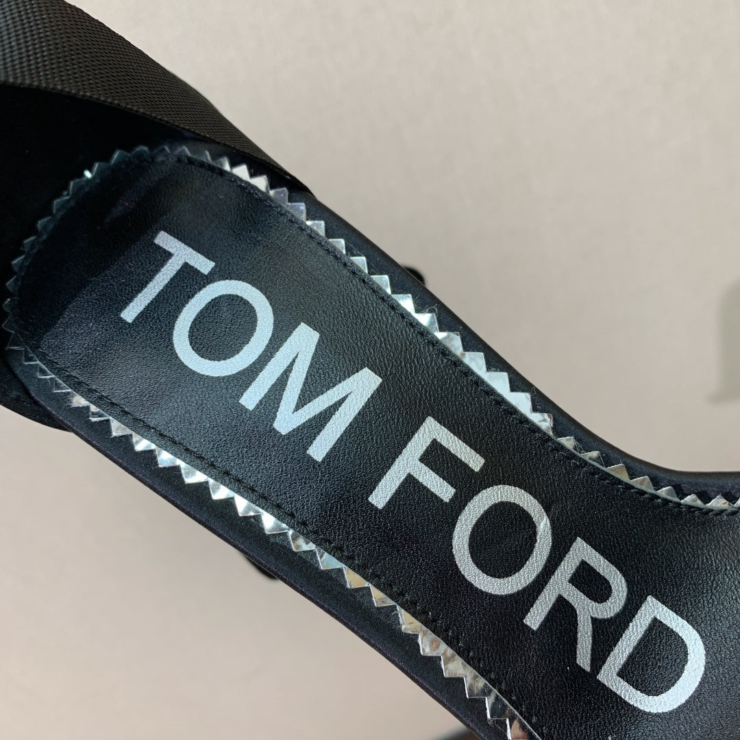 ANKLE SANDAL 10 CM IN BLACK SILK AND SHEEPSKIN