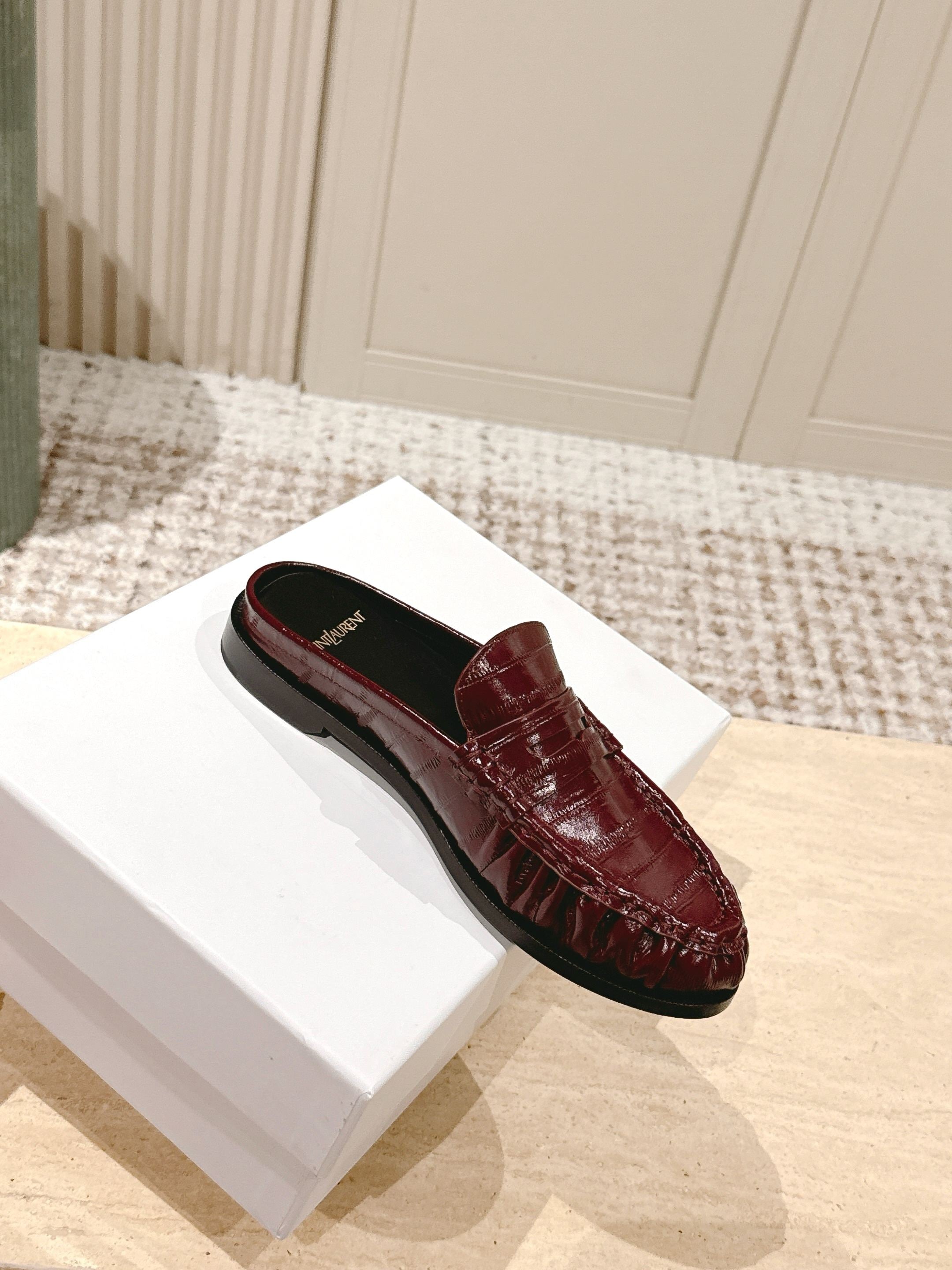 YSL 25S LOAFER MULE IN DARK RED GLOSSY CALFSKIN