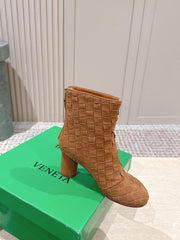 BOTTEGA VENETA 26S INTRECCIATO BOOTS 85 MM IN BROWN SUEDE