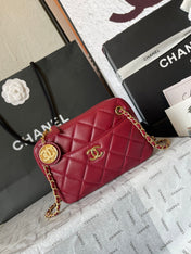 CAMERA BAG 18 IN RED QUILTED LAMBSKIN DOUBLE C GOLD COIN