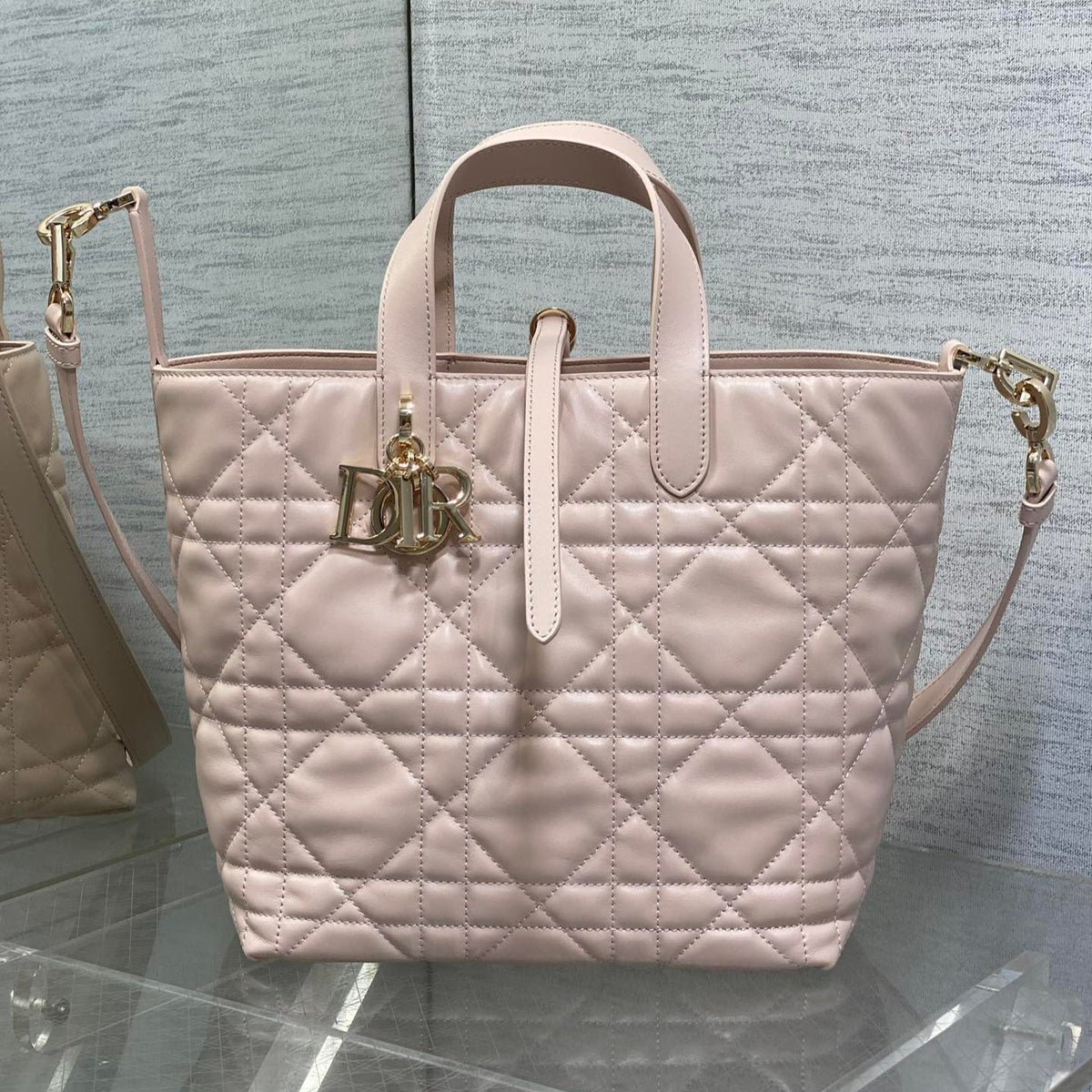 DIOR 25S ALWAYS BAG 22 IN LIGHT PINK MACROCANNAGE CALFSKIN GOLD HARDWRE