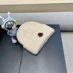 BEANIE HAT IN BISQUE BEIGE WOOL 438122