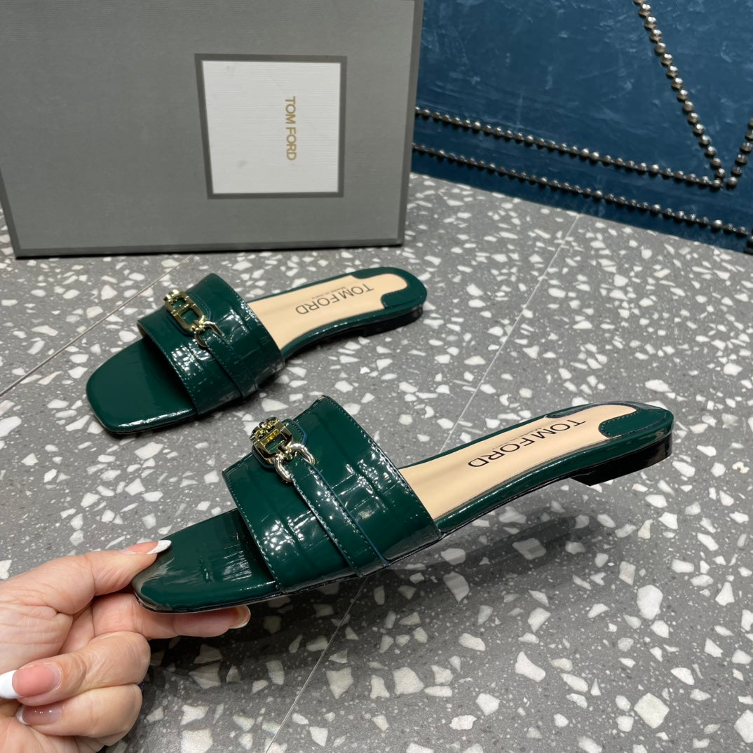 FLAT MULE IN GREEN FOREST CALFSKIN