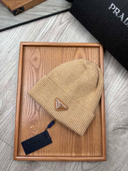BEANIE HAT IN LIGHT BROWN WOOL 332402