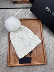 BEANIE HAT IN WHITE WOOL 352376