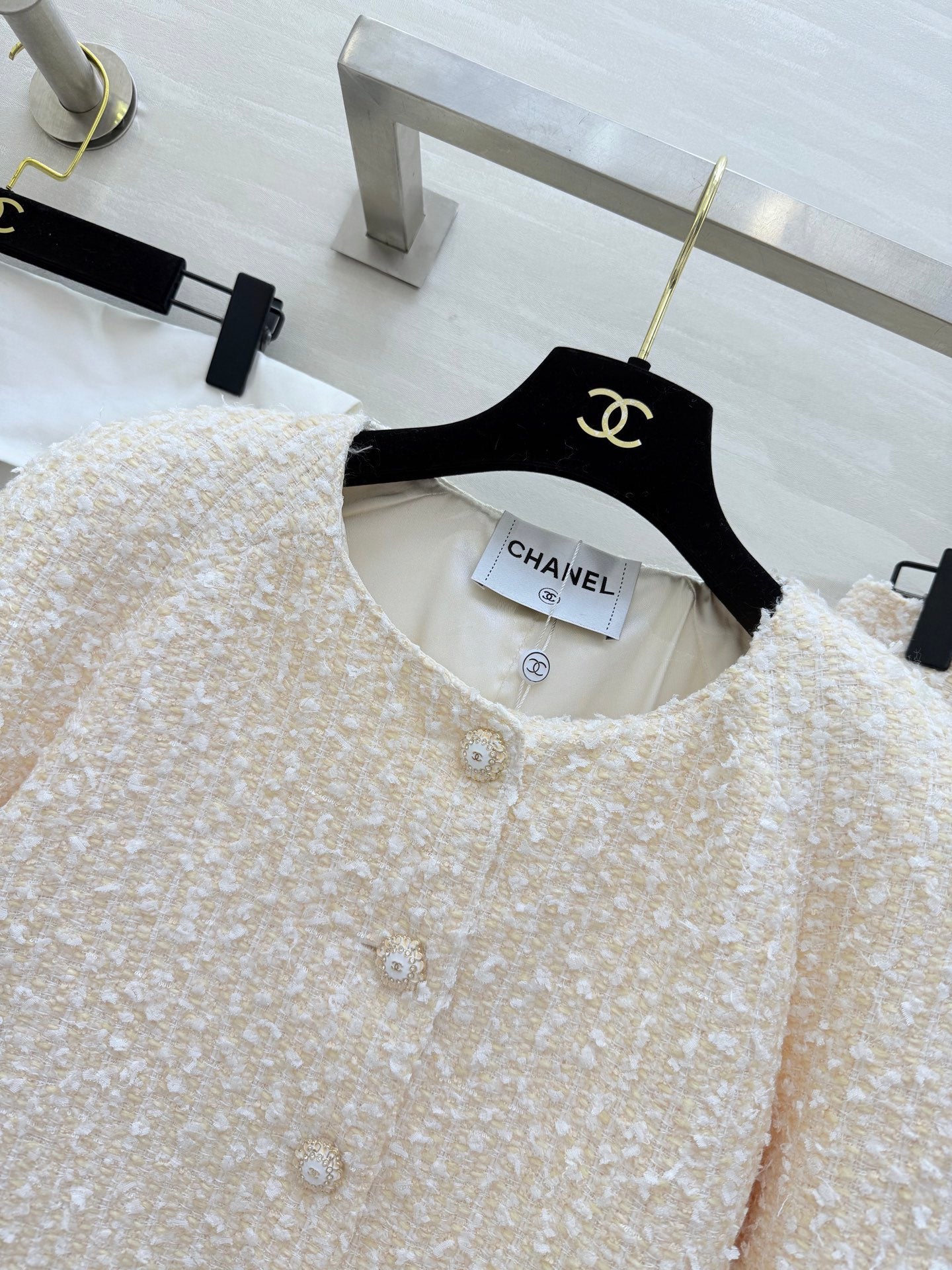 CHANEL 26S WOOL JACKET AND SKIRT SET 922