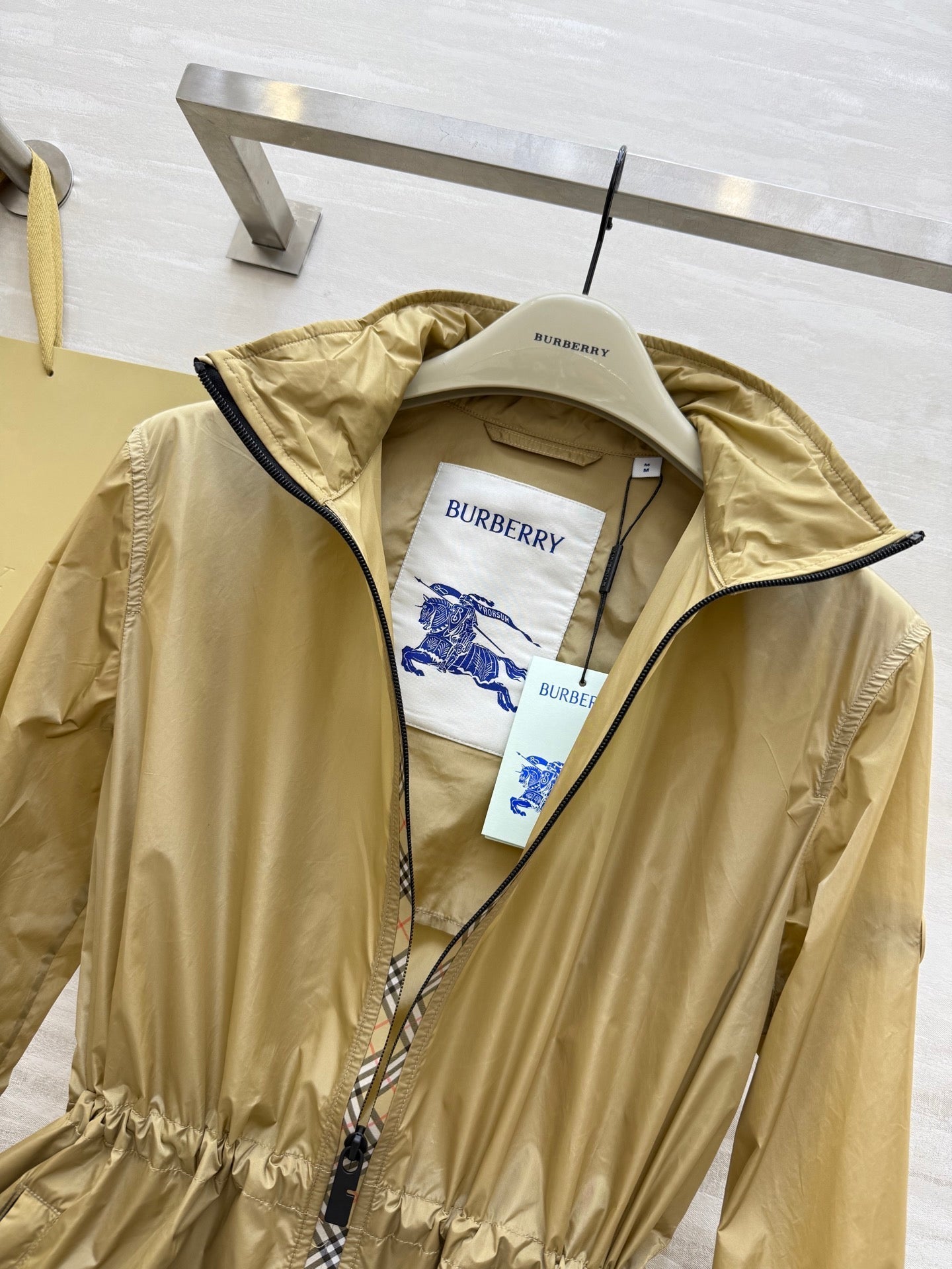 BURBERRY 26S LIGHTWEIGHT JACKET 410